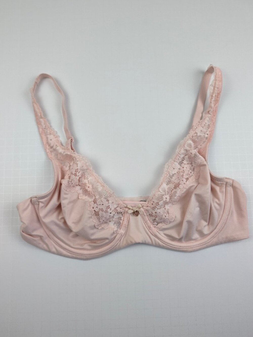 Victoria's Secret Body by Victoria Unlined Demi Bra 36C Coral Pink Lace